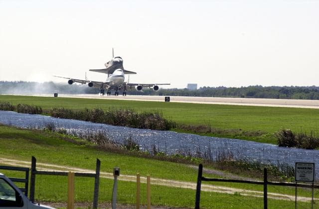 NASA image: KSC01padig118