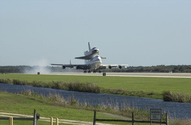 NASA image: KSC01padig143
