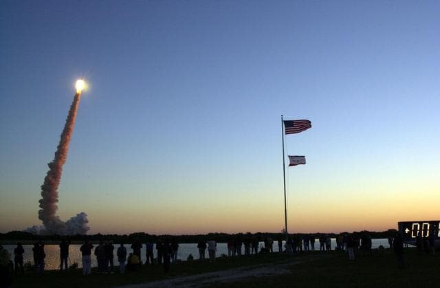 NASA image: KSC01padig147