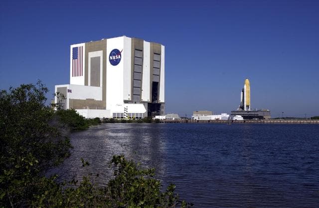 NASA image: KSC01padig173