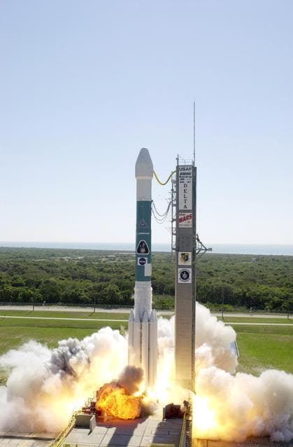 NASA image: KSC01padig180