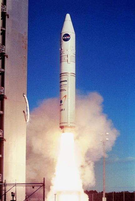 NASA image: KSC01padig280