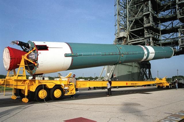 NASA image: KSC01pd1089