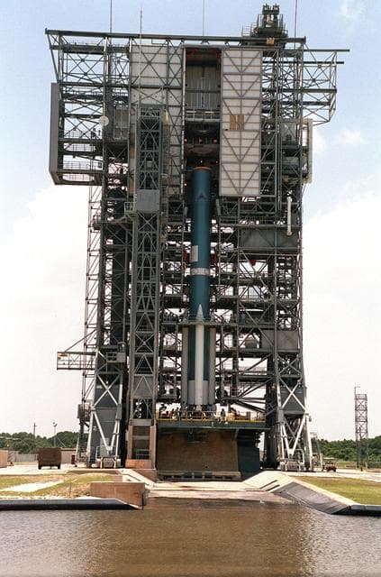 NASA image: KSC01pd1112