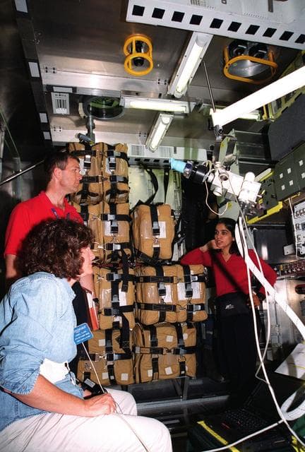 NASA image: KSC01pd1121