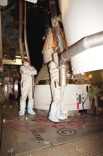 NASA image: KSC01pd1197