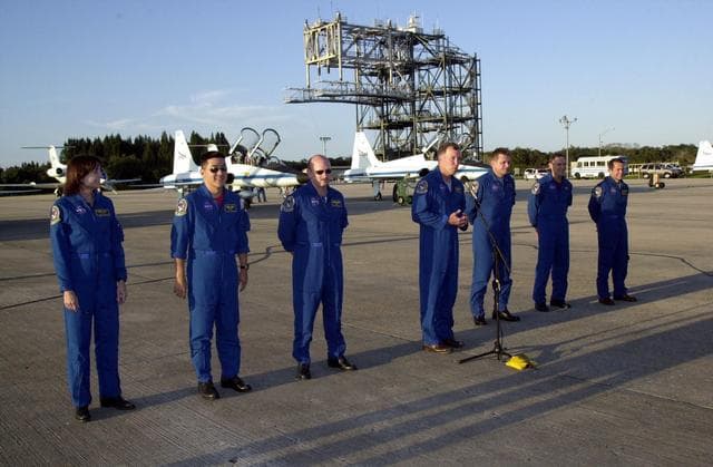 NASA image: KSC01pd1711
