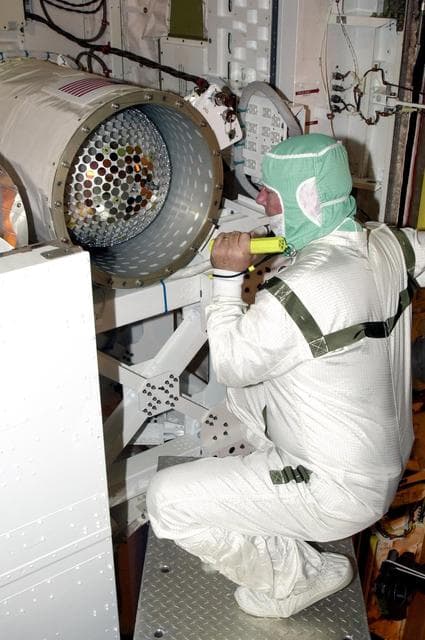 NASA image: KSC01pd1714