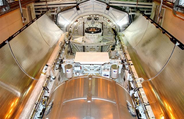 NASA image: KSC01pd1731