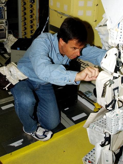 NASA image: KSC01pd1874