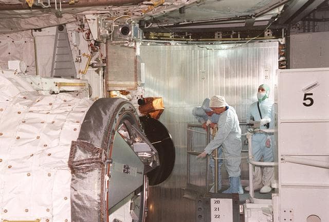 NASA image: KSC01pp0079