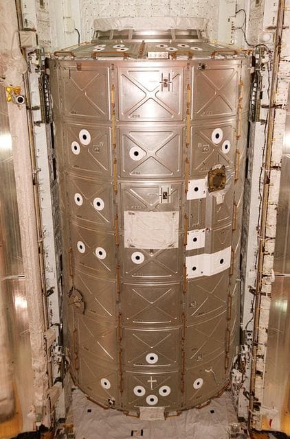 NASA image: KSC01pp0106