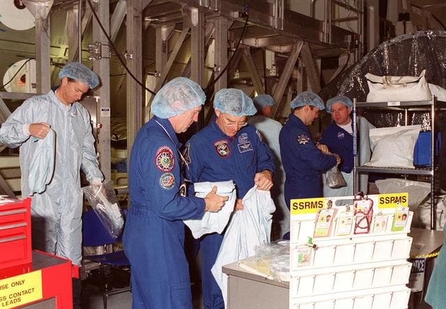 NASA image: KSC01pp0117