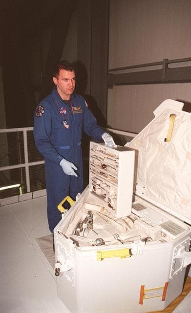 NASA image: KSC01pp0166