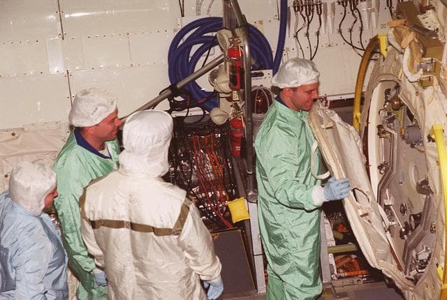 NASA image: KSC01pp0177