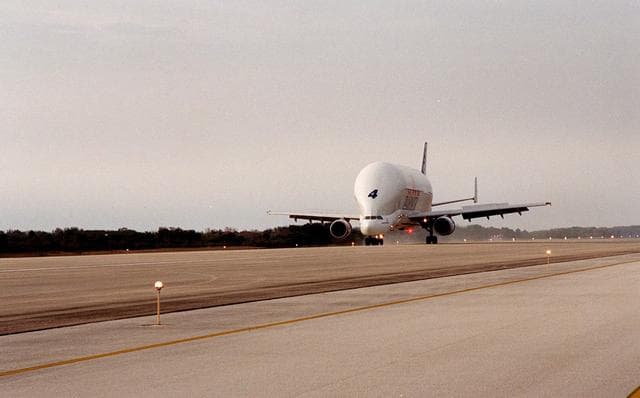 NASA image: KSC01pp0232