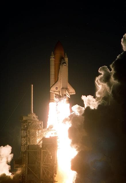 NASA image: KSC01pp0282