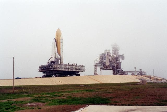 NASA image: KSC01pp0301