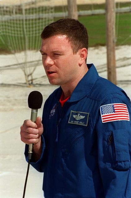 NASA image: KSC01pp0327