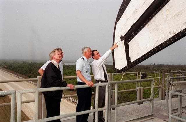 NASA image: KSC01pp0375
