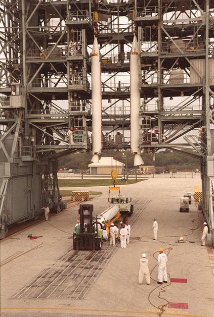 NASA image: KSC01pp0417