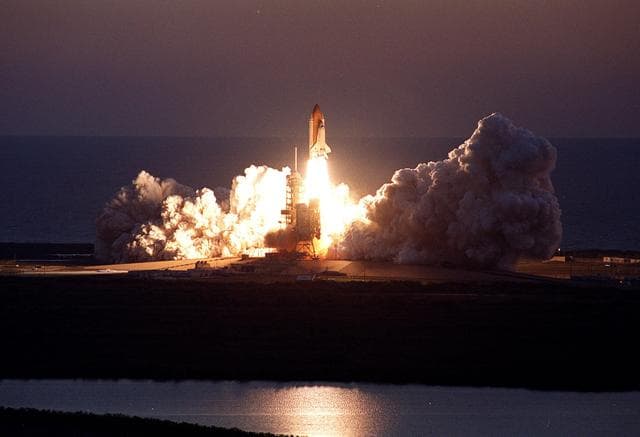 NASA image: KSC01pp0435