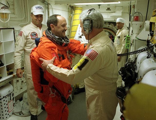 NASA image: KSC01pp0449