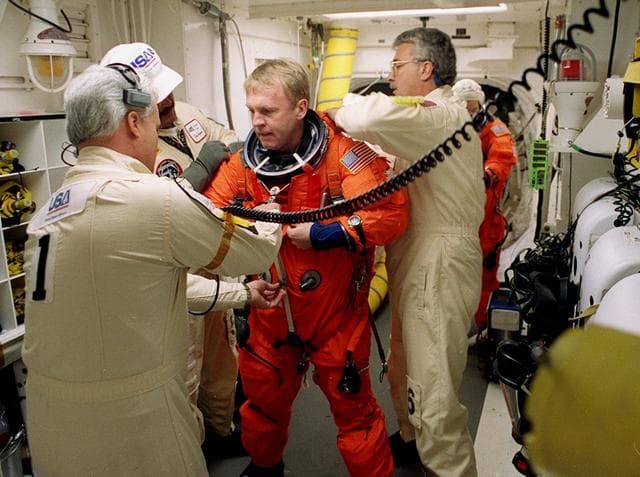 NASA image: KSC01pp0452