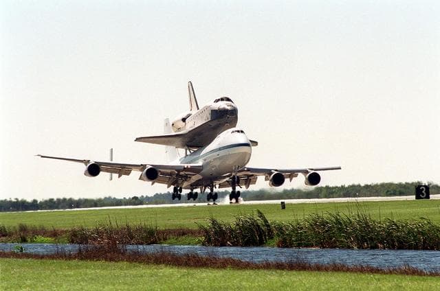 NASA image: KSC01pp0492