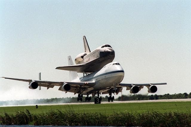 NASA image: KSC01pp0494