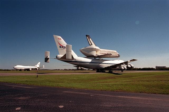 NASA image: KSC01pp0499