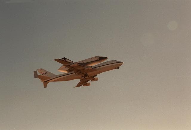 NASA image: KSC01pp0503
