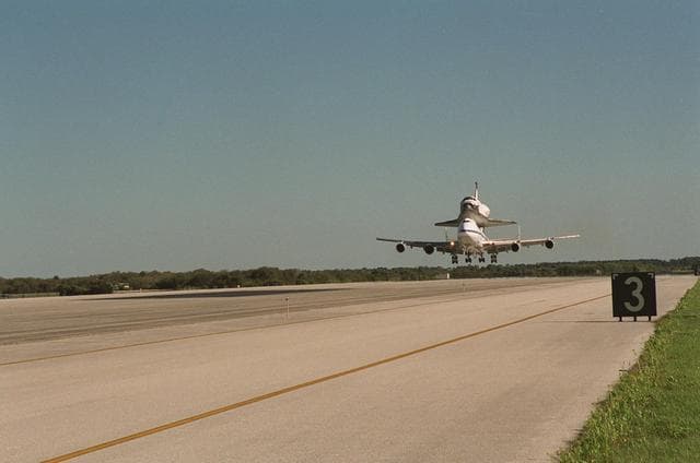 NASA image: KSC01pp0505