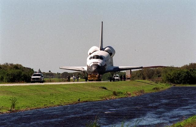 NASA image: KSC01pp0516