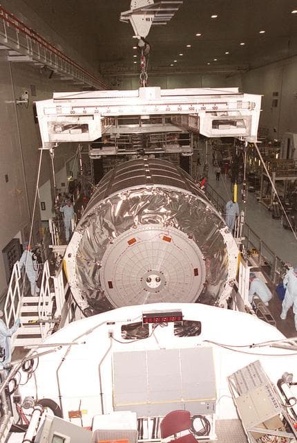 NASA image: KSC01pp0525