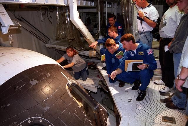NASA image: KSC01pp0539