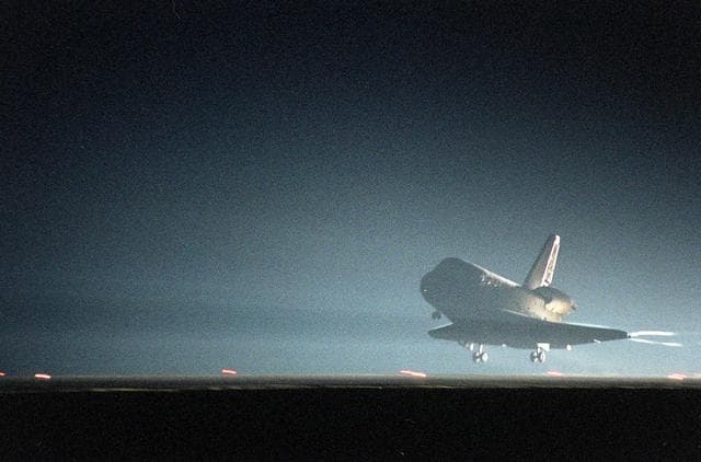NASA image: KSC01pp0553