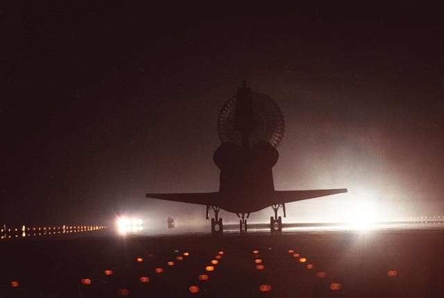 NASA image: KSC01pp0563