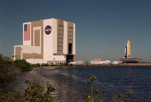 NASA image: KSC01pp0565