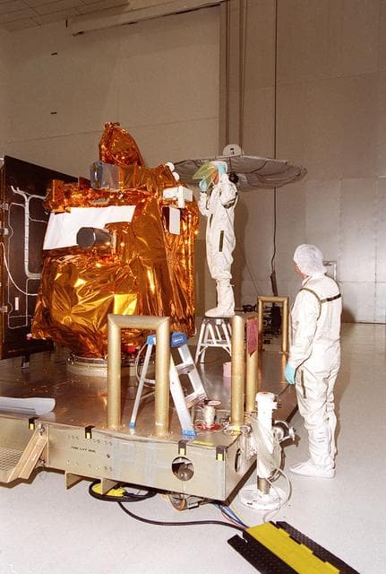 NASA image: KSC01pp0570