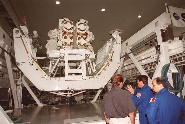 NASA image: KSC01pp0617