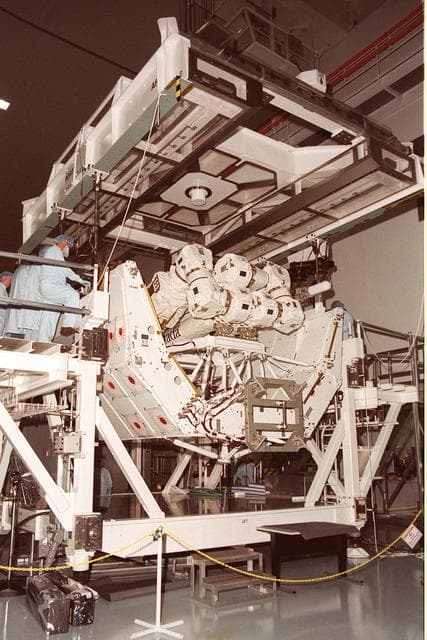 NASA image: KSC01pp0655