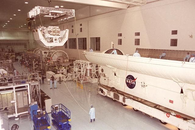 NASA image: KSC01pp0659