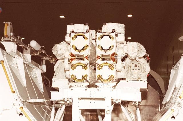 NASA image: KSC01pp0663