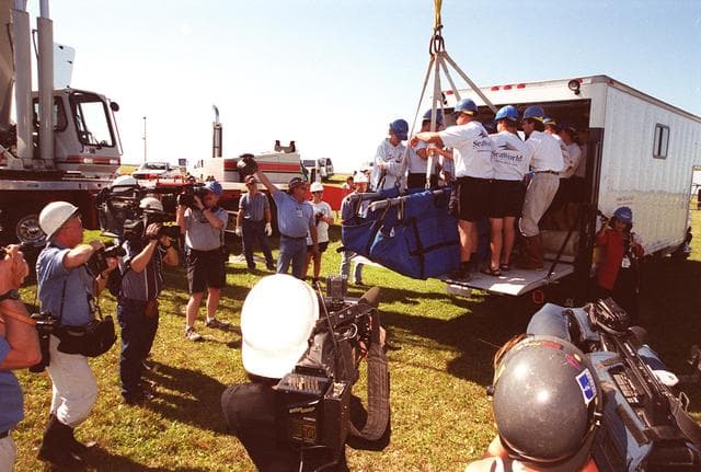 NASA image: KSC01pp0682
