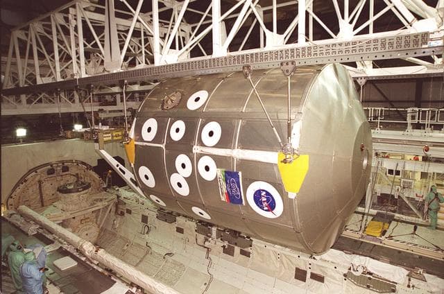 NASA image: KSC01pp0696
