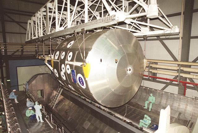 NASA image: KSC01pp0697
