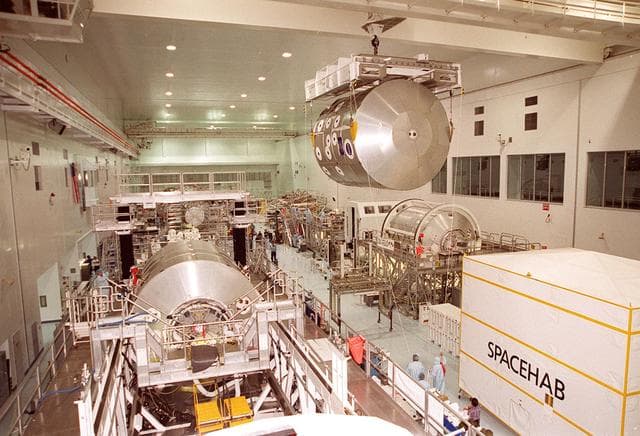 NASA image: KSC01pp0714