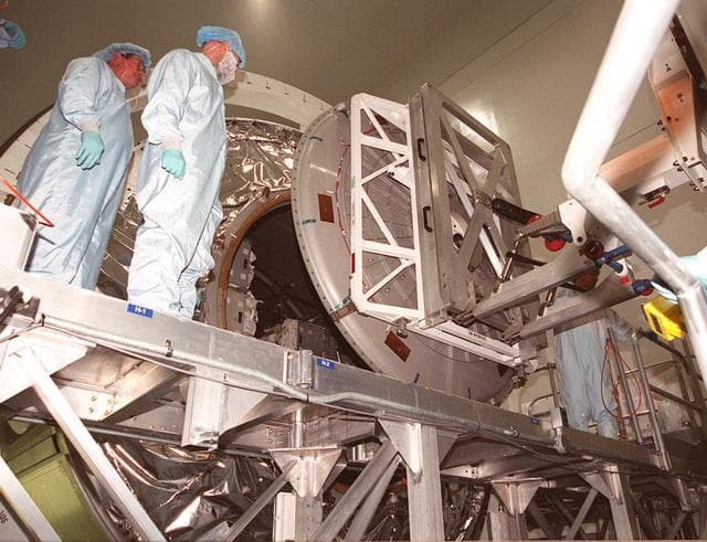 NASA image: KSC01pp0722