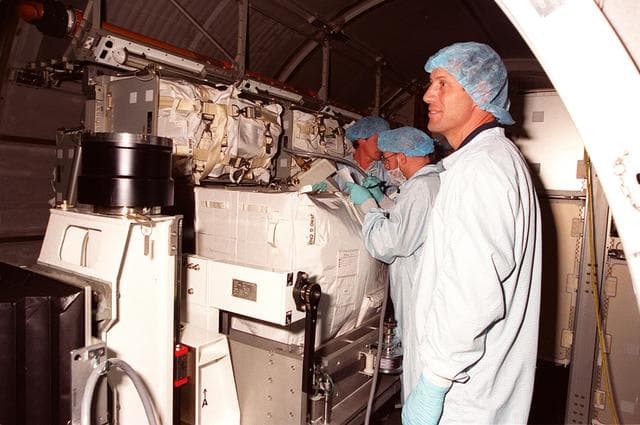 NASA image: KSC01pp0729